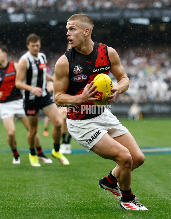AFL 2025 Round 07 - Collingwood v Essendon - A-58943542