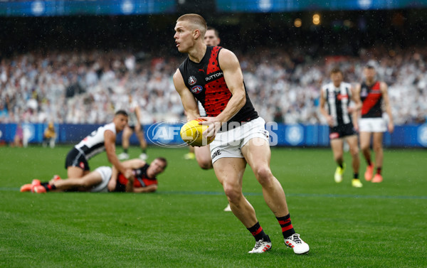 AFL 2025 Round 07 - Collingwood v Essendon - A-58943548