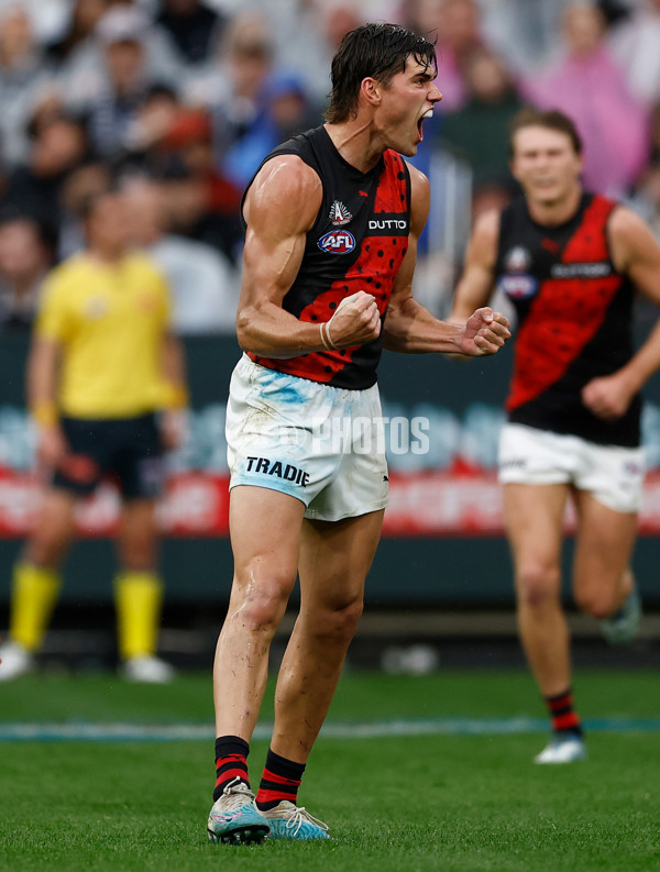 AFL 2025 Round 07 - Collingwood v Essendon - A-58943589