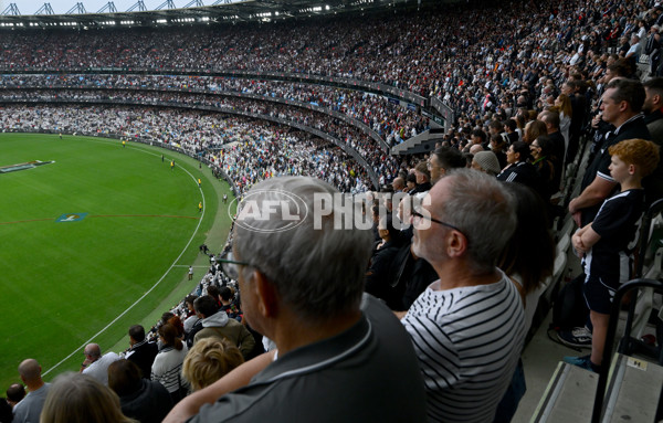 AFL 2025 Round 07 - Collingwood v Essendon - A-58943596