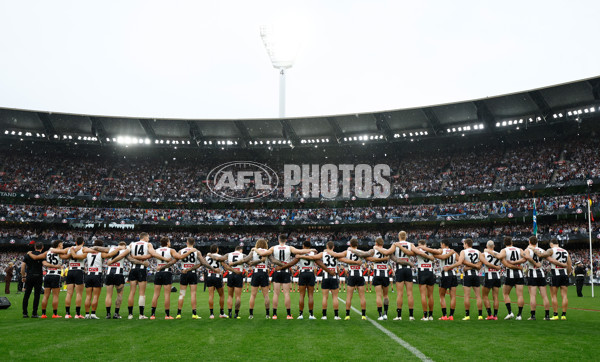 AFL 2025 Round 07 - Collingwood v Essendon - A-58945643