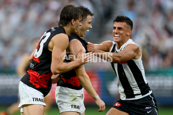 AFL 2025 Round 07 - Collingwood v Essendon - A-58945709