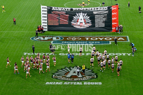 AFL 2025 Round 07 - Collingwood v Essendon - A-58945924