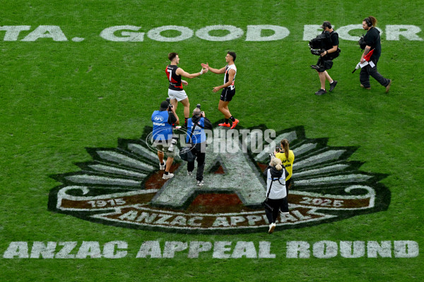 AFL 2025 Round 07 - Collingwood v Essendon - A-58945926