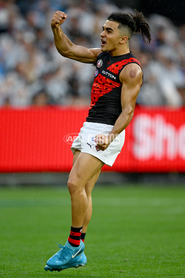 AFL 2025 Round 07 - Collingwood v Essendon - A-58946006