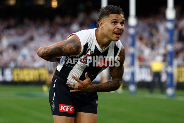 AFL 2025 Round 07 - Collingwood v Essendon - A-58946008