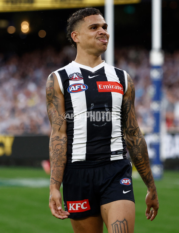 AFL 2025 Round 07 - Collingwood v Essendon - A-58946009