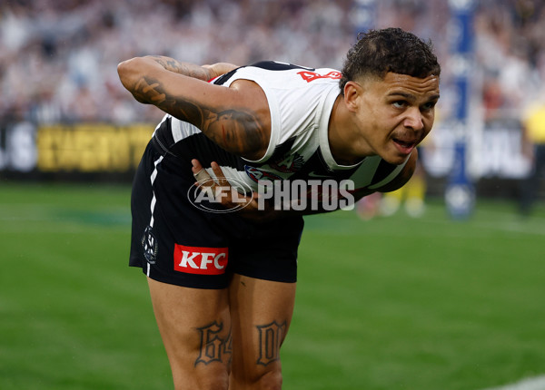 AFL 2025 Round 07 - Collingwood v Essendon - A-58946010