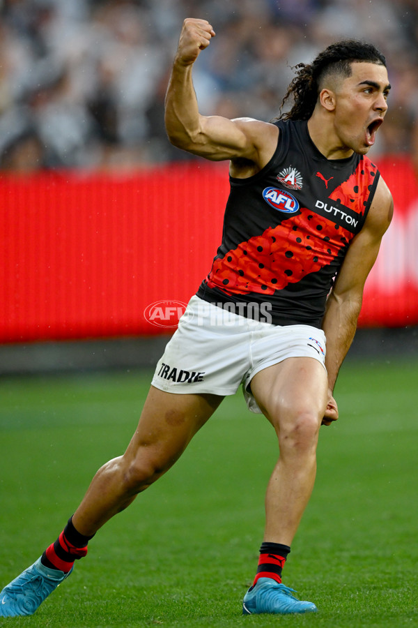 AFL 2025 Round 07 - Collingwood v Essendon - A-58946018