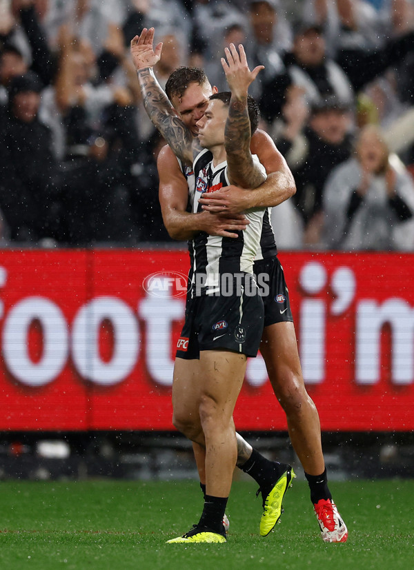 AFL 2025 Round 07 - Collingwood v Essendon - A-58948272