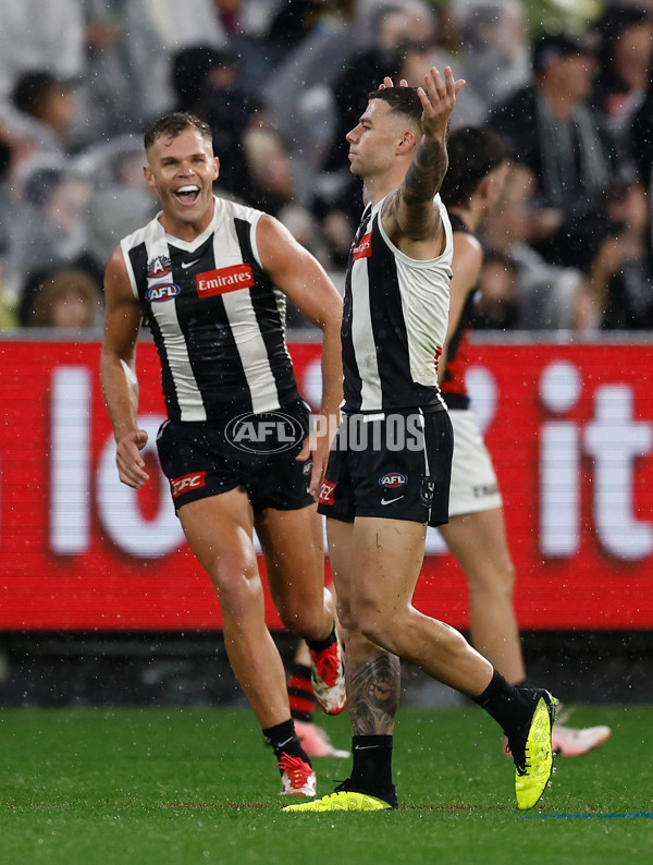 AFL 2025 Round 07 - Collingwood v Essendon - A-58948273