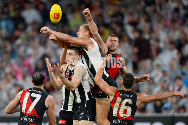 AFL 2025 Round 07 - Collingwood v Essendon - A-58948284