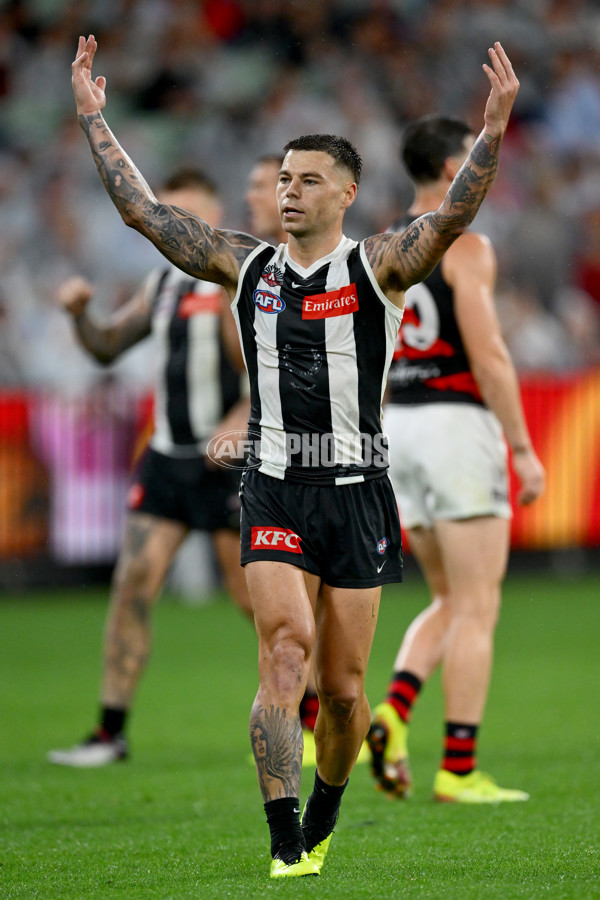 AFL 2025 Round 07 - Collingwood v Essendon - A-58948288