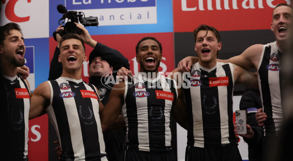 AFL 2025 Round 07 - Collingwood v Essendon - A-58948317