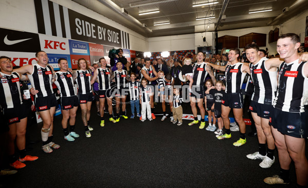 AFL 2025 Round 07 - Collingwood v Essendon - A-58948319