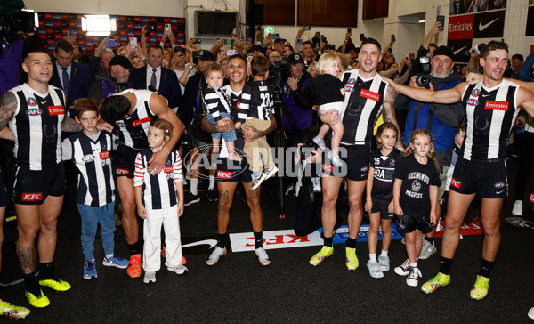 AFL 2025 Round 07 - Collingwood v Essendon - A-58948323