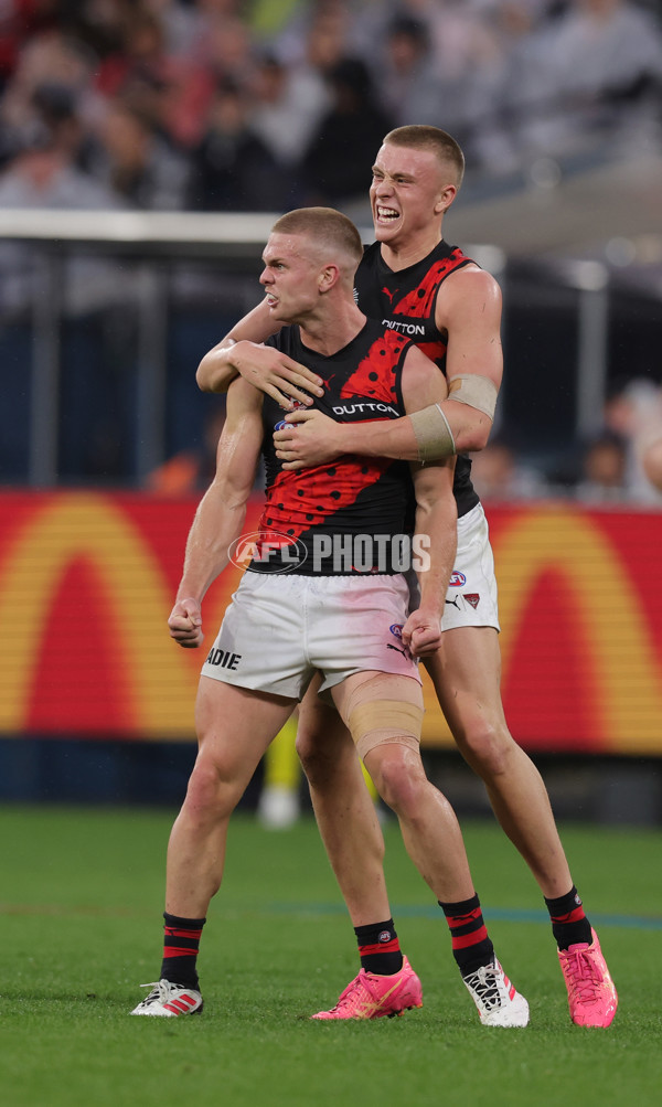 AFL 2025 Round 07 - Collingwood v Essendon - A-58948565
