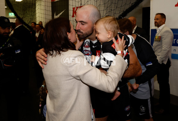 AFL 2025 Round 07 - Collingwood v Essendon - A-58948626