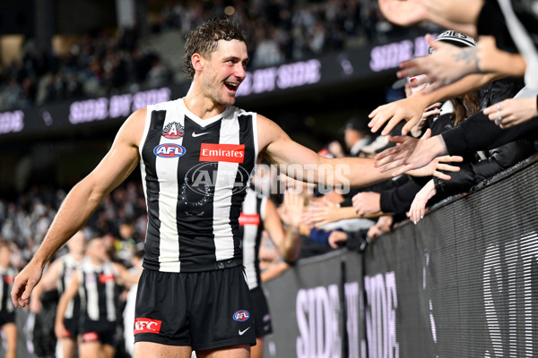 AFL 2025 Round 07 - Collingwood v Essendon - A-58948633