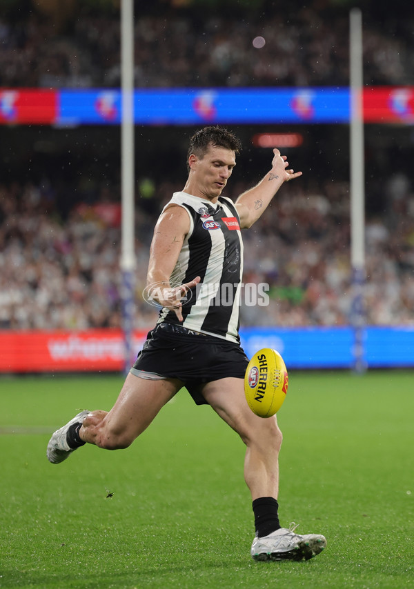 AFL 2025 Round 07 - Collingwood v Essendon - A-58950987