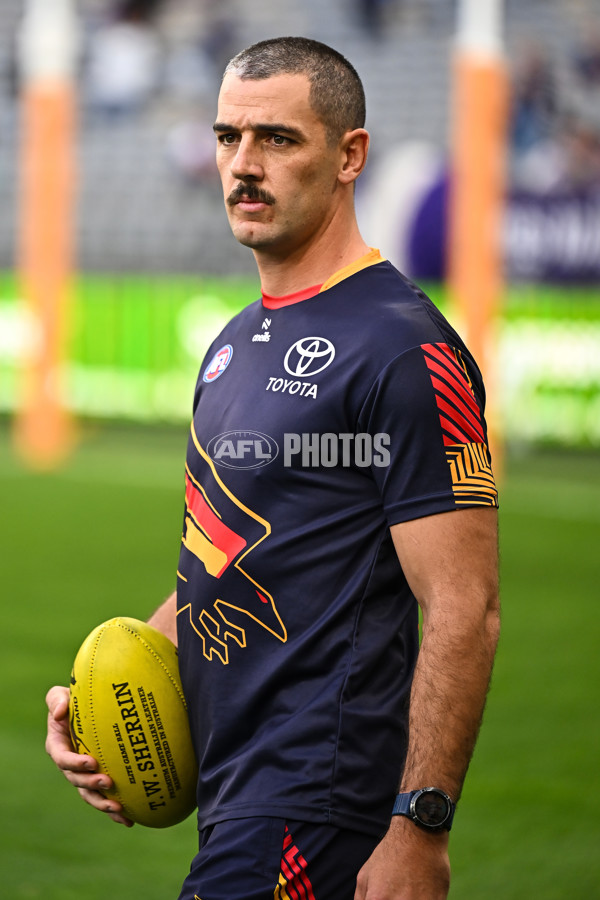 AFL 2025 Round 07 - Fremantle v Adelaide - A-58951026