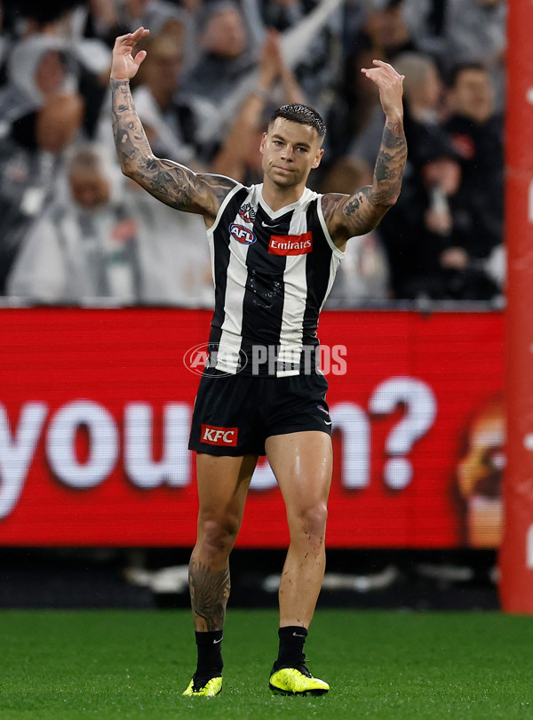 AFL 2025 Round 07 - Collingwood v Essendon - A-58951041