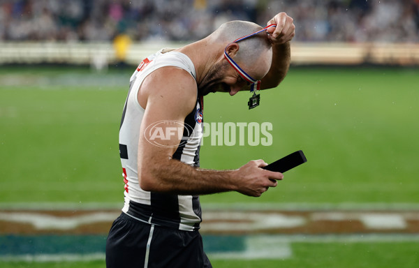 AFL 2025 Round 07 - Collingwood v Essendon - A-58951042