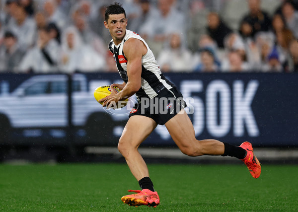 AFL 2025 Round 07 - Collingwood v Essendon - A-58951253