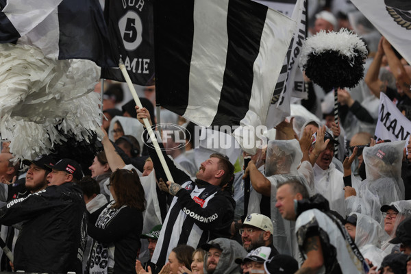 AFL 2025 Round 07 - Collingwood v Essendon - A-58953201