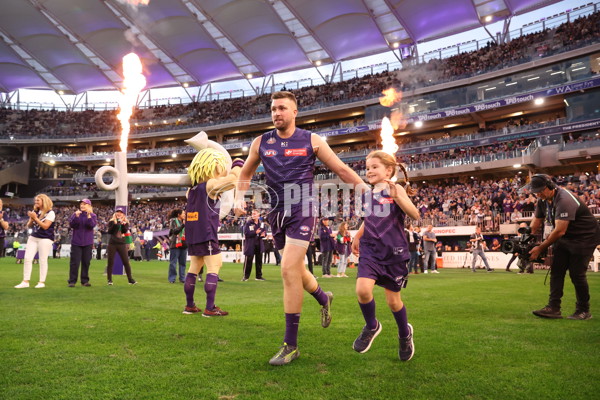 AFL 2025 Round 07 - Fremantle v Adelaide - A-58953247