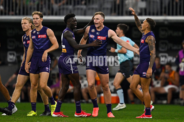 AFL 2025 Round 07 - Fremantle v Adelaide - A-58953253