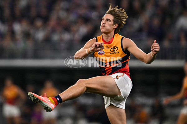 AFL 2025 Round 07 - Fremantle v Adelaide - A-58953254