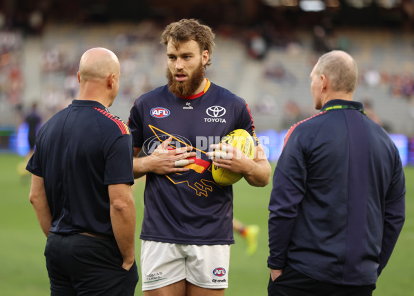 AFL 2025 Round 07 - Fremantle v Adelaide - A-58953436