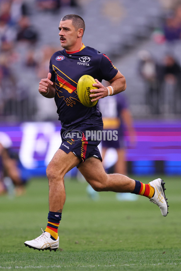 AFL 2025 Round 07 - Fremantle v Adelaide - A-58953445