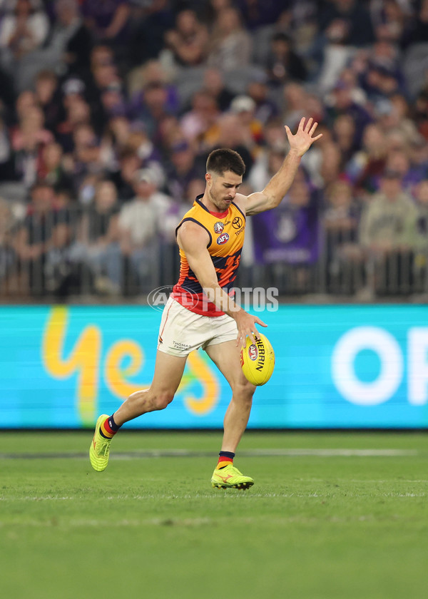 AFL 2025 Round 07 - Fremantle v Adelaide - A-58955727