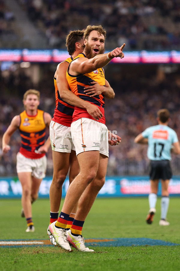 AFL 2025 Round 07 - Fremantle v Adelaide - A-58955810