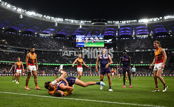 AFL 2025 Round 07 - Fremantle v Adelaide - A-58956032