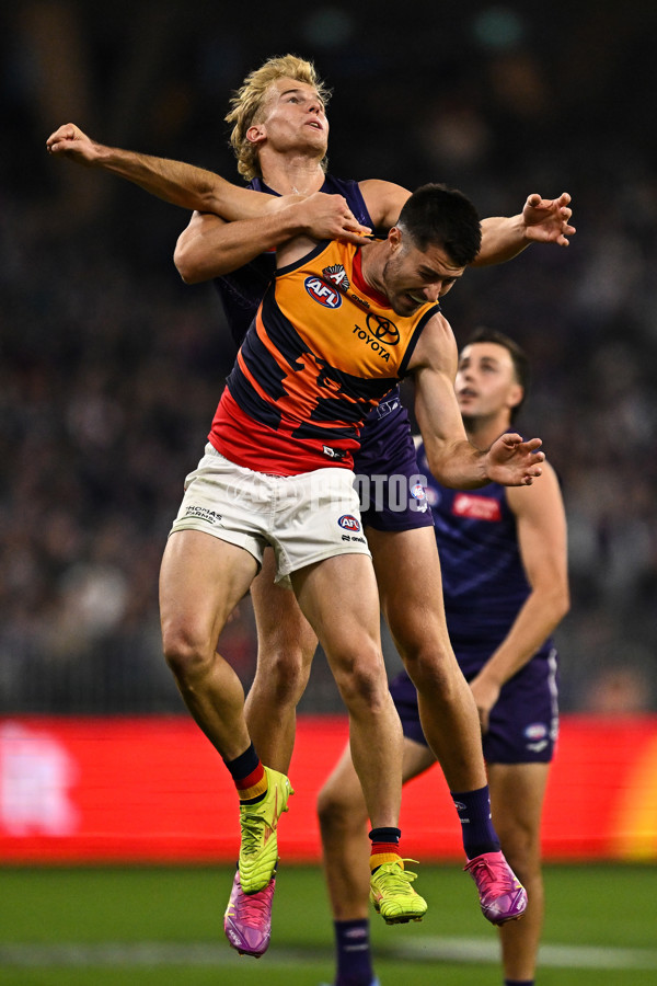 AFL 2025 Round 07 - Fremantle v Adelaide - A-58956034