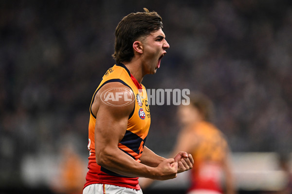 AFL 2025 Round 07 - Fremantle v Adelaide - A-58956099