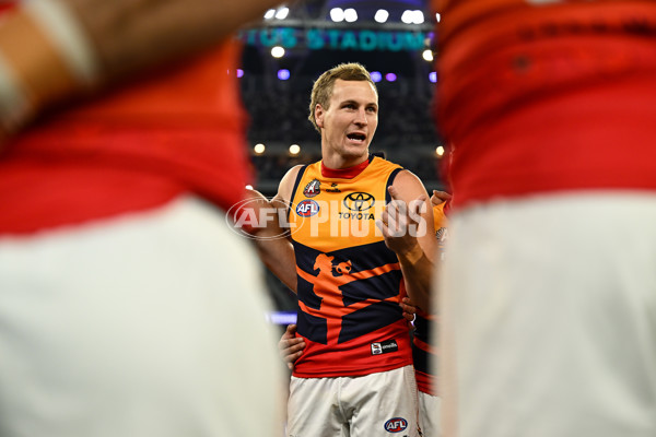 AFL 2025 Round 07 - Fremantle v Adelaide - A-58958470