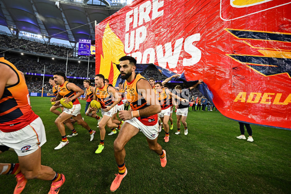 AFL 2025 Round 07 - Fremantle v Adelaide - A-58958483