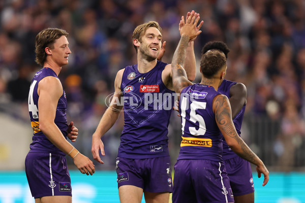 AFL 2025 Round 07 - Fremantle v Adelaide - A-58958535