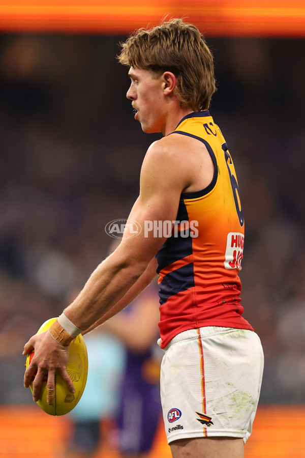 AFL 2025 Round 07 - Fremantle v Adelaide - A-58958629