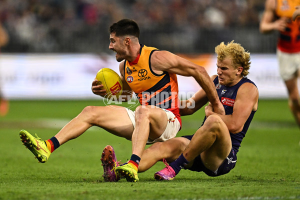 AFL 2025 Round 07 - Fremantle v Adelaide - A-58958644