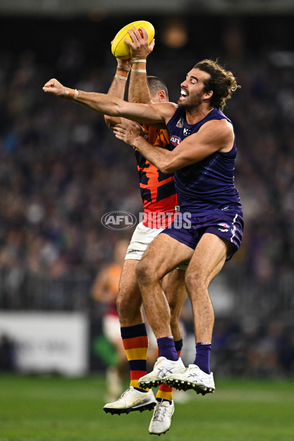 AFL 2025 Round 07 - Fremantle v Adelaide - A-58960639