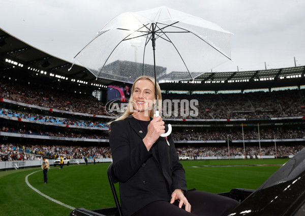 AFL 2025 Round 07 - Collingwood v Essendon - A-58960649