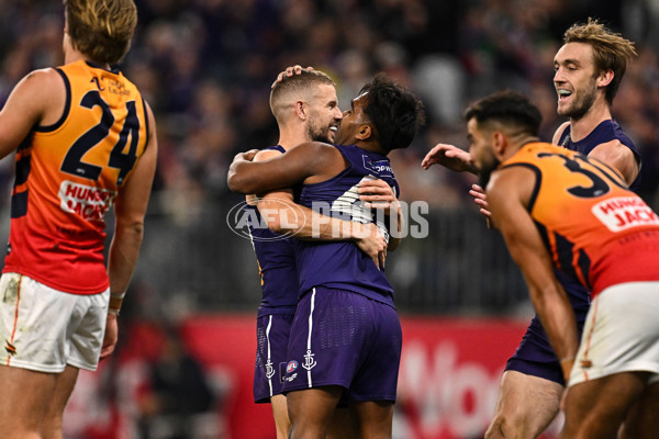AFL 2025 Round 07 - Fremantle v Adelaide - A-58961311