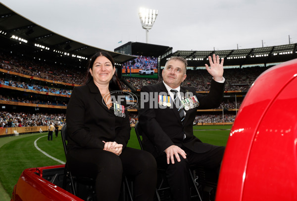 AFL 2025 Round 07 - Collingwood v Essendon - A-58961335