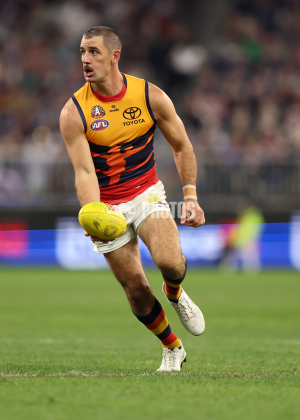 AFL 2025 Round 07 - Fremantle v Adelaide - A-58961369