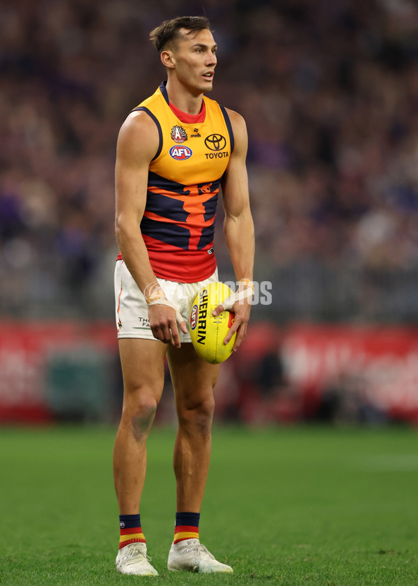 AFL 2025 Round 07 - Fremantle v Adelaide - A-58961370